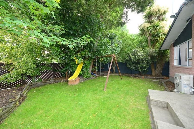 Photo of property in 127 Grimseys Road, Redwood, Christchurch, 8051