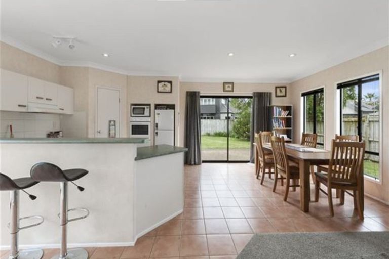 Photo of property in 3 Roderick Place, Rototuna, Hamilton, 3210