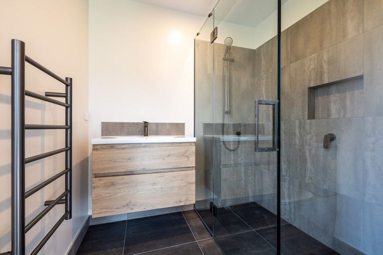 Photo of property in 26 Pounamu Avenue, Albert Town, Wanaka, 9305