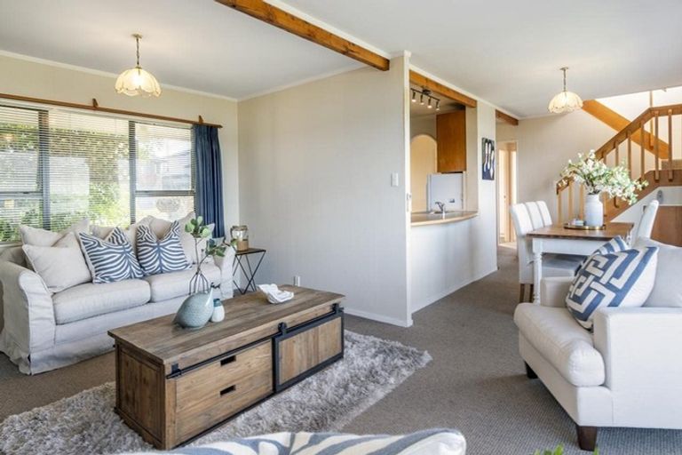 Photo of property in 87 Harbour View Road, Omokoroa, 3114