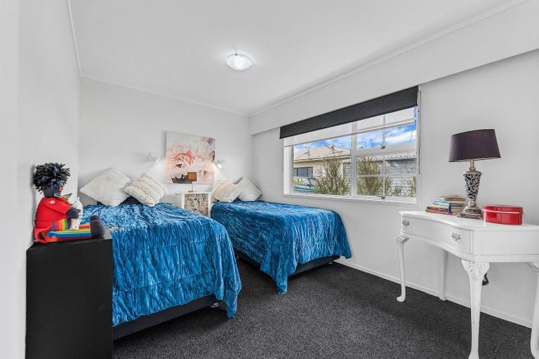 Photo of property in 19f Victoria Avenue, Waiuku, 2123