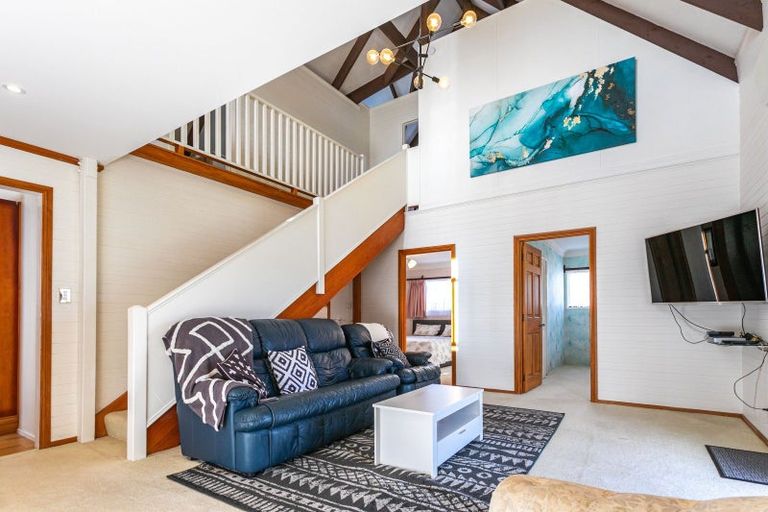 Photo of property in 8 Kauri Place, Tairua, 3508