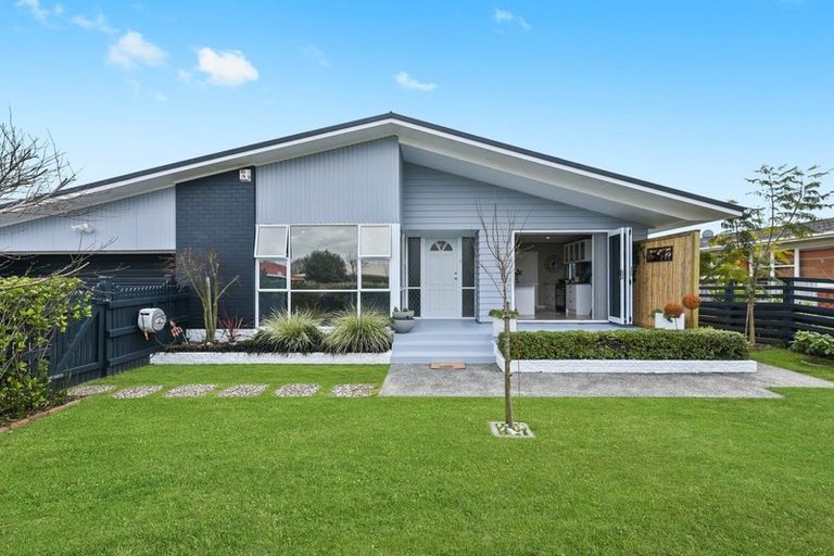 Photo of property in 3 Delamare Road, St Andrews, Hamilton, 3200