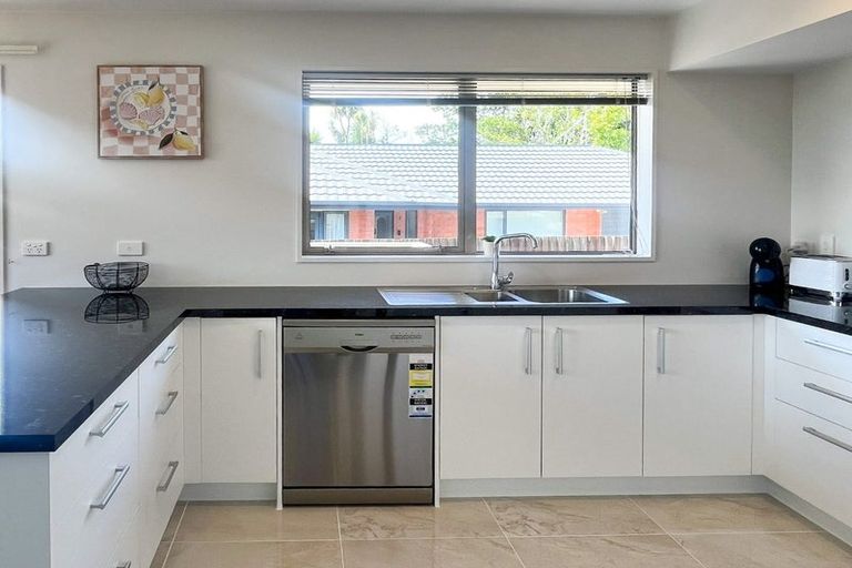 Photo of property in 124 Halswell Junction Road, Halswell, Christchurch, 8025