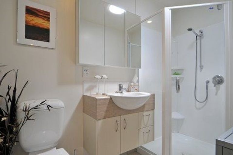Photo of property in Terrace Garden Apartments, 14a/120 The Terrace, Wellington Central, Wellington, 6011