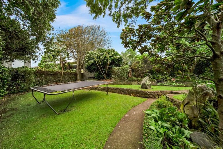 Photo of property in 22 Douglas Street, Hawera, 4610