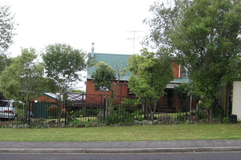 Photo of property in 29 White Heron Drive, Massey, Auckland, 0614