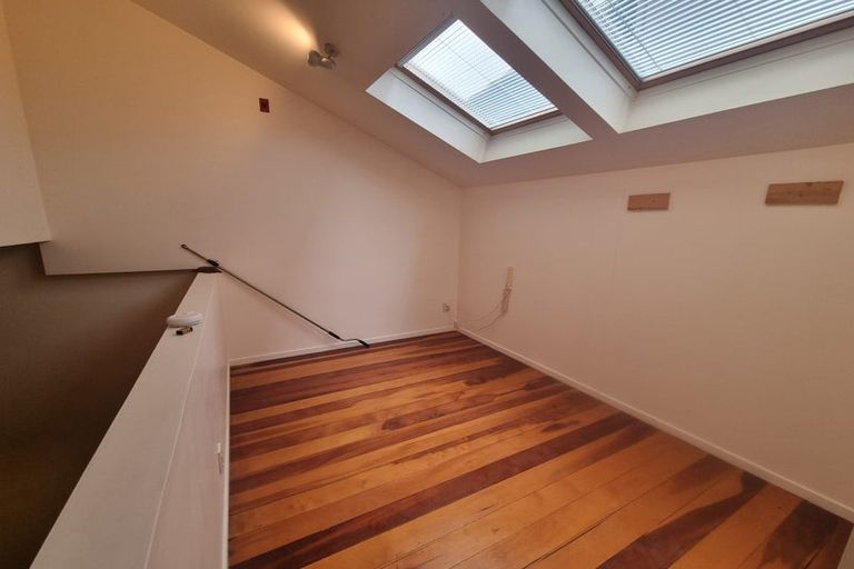 Photo of property in Courtenay Mews Apartments, 11/14 Alpha Street, Te Aro, Wellington, 6011