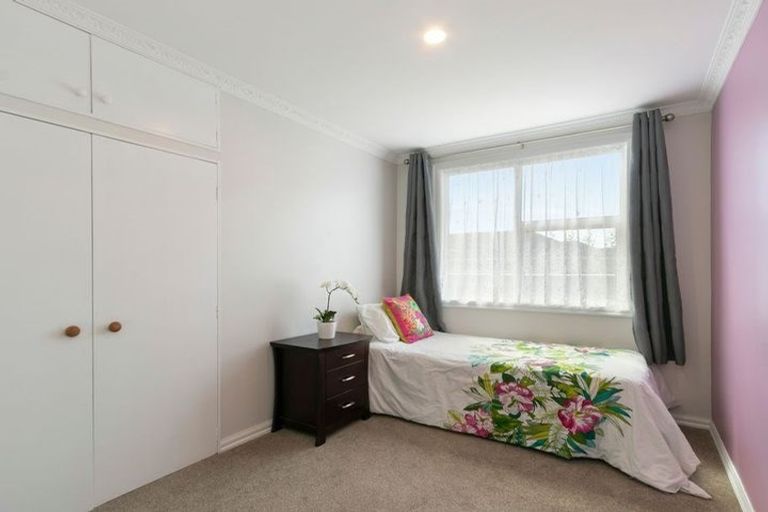 Photo of property in 2/35 Leighton Avenue, Waiwhetu, Lower Hutt, 5010