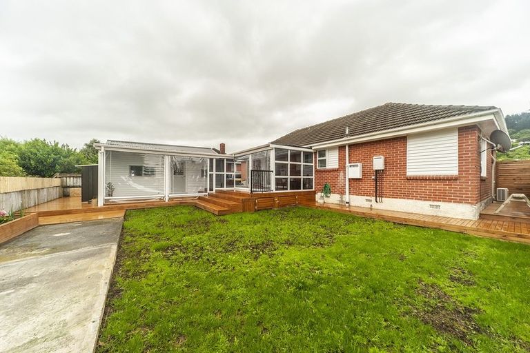 Photo of property in 16 Findlay Street, Tawa, Wellington, 5028