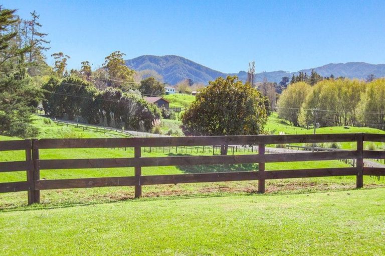 Photo of property in 82 Settlement Road, Kaiwaka, 0573