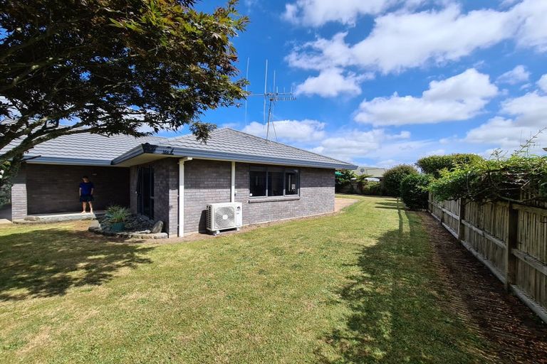 Photo of property in 15 Mangakoea Place, St Andrews, Hamilton, 3200