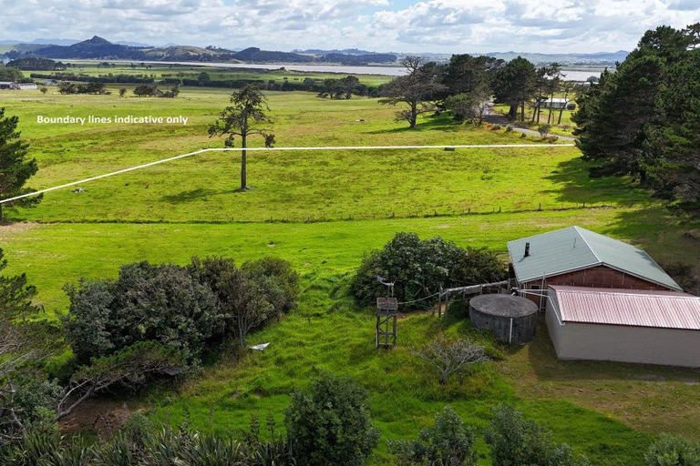 Photo of property in 62 Scarrott Road, Te Kopuru, 0391