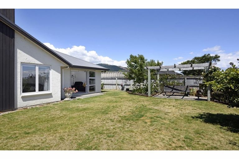 Photo of property in 27 Daelyn Drive, Richmond, 7020