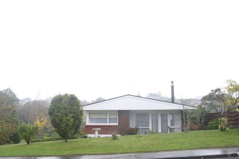 Photo of property in 1/16 Castleton Drive, Howick, Auckland, 2014