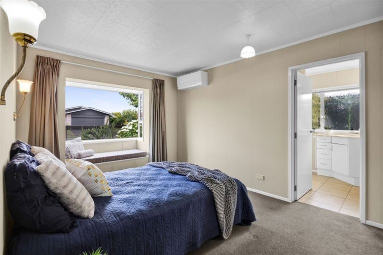 Photo of property in 146 Heta Road, Highlands Park, New Plymouth, 4312