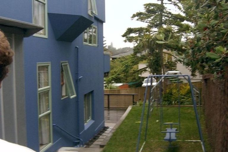 Photo of property in 49a Balmain Road, Birkenhead, Auckland, 0626