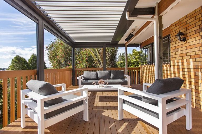 Photo of property in 2/121 Forrest Hill Road, Forrest Hill, Auckland, 0620