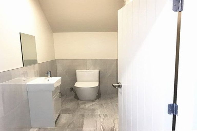 Photo of property in 32 Hikuawa Road, Flat Bush, Auckland, 2019
