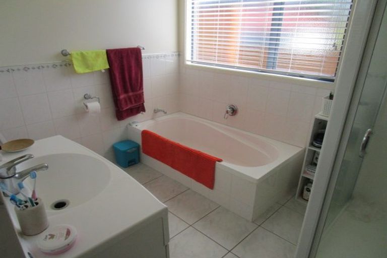 Photo of property in 4 Noone Close, Onerahi, Whangarei, 0110