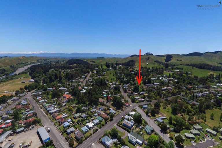 Photo of property in 1 Windsor Road, Waipawa, 4210