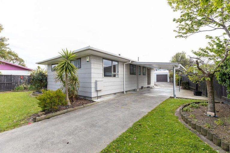 Photo of property in 3 Apollo Parade, Milson, Palmerston North, 4414