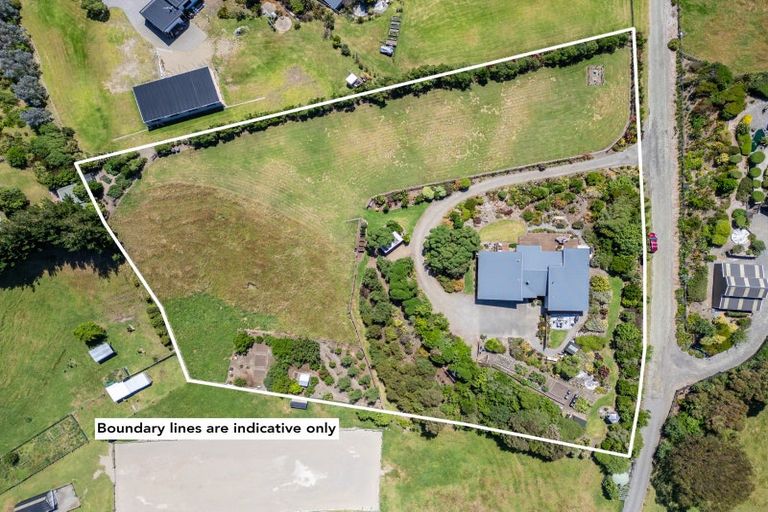 Photo of property in 52 Harakeke Road, Te Horo, Otaki, 5581