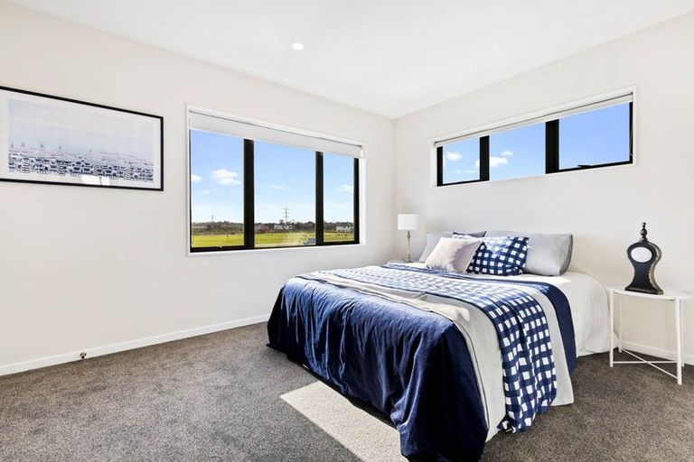 Photo of property in 30 Auranga Drive, Karaka, Papakura, 2113