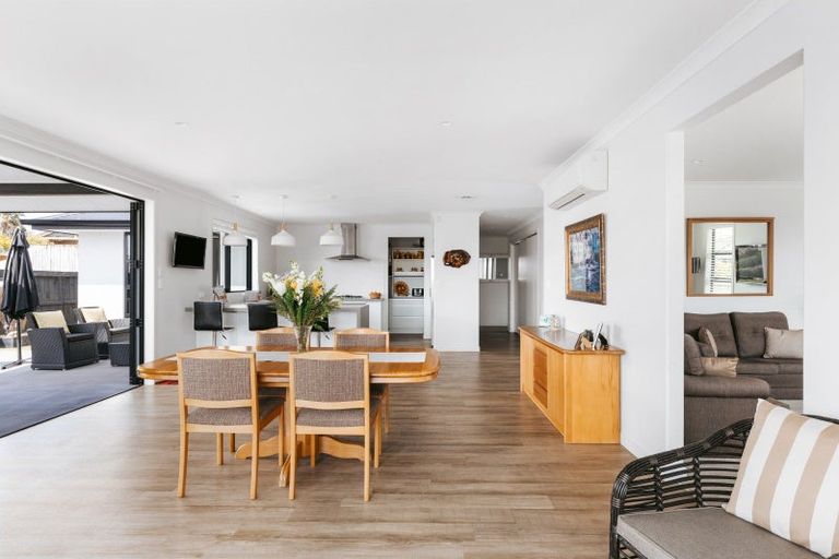 Photo of property in 15 Dayna Avenue, Ohauiti, Tauranga, 3112