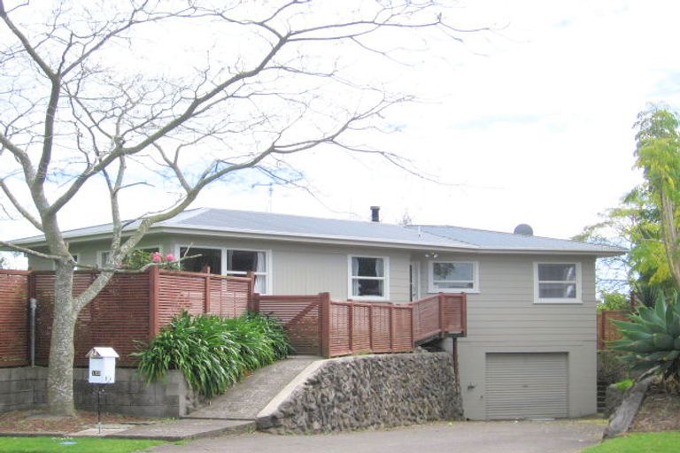 Photo of property in 122 Kingswood Road, Brookfield, Tauranga, 3110