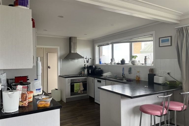 Photo of property in 7a La Perouse Street, Botany Downs, Auckland, 2010