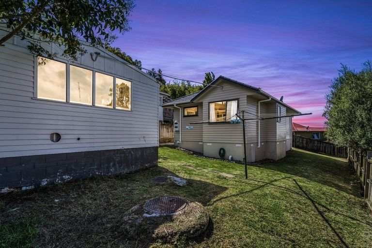 Photo of property in 26b Waimumu Road, Massey, Auckland, 0614