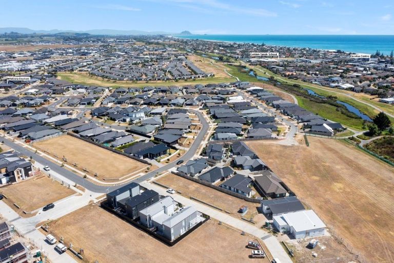 Photo of property in 22 Rehua Way, Papamoa, 3118