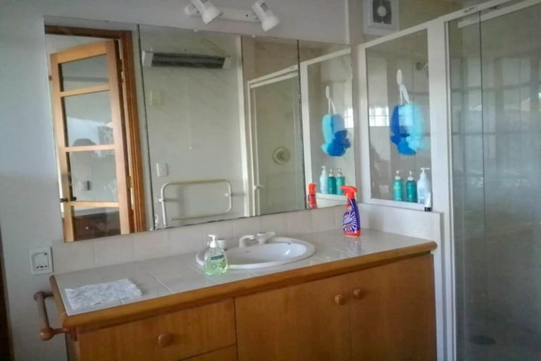 Photo of property in 13 Churchill Road, Murrays Bay, Auckland, 0630