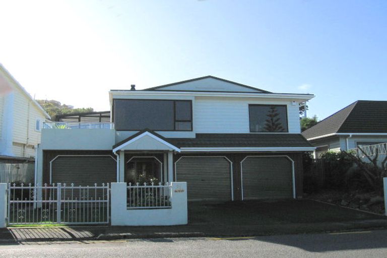 Photo of property in 60 Moana Road, Plimmerton, Porirua, 5026
