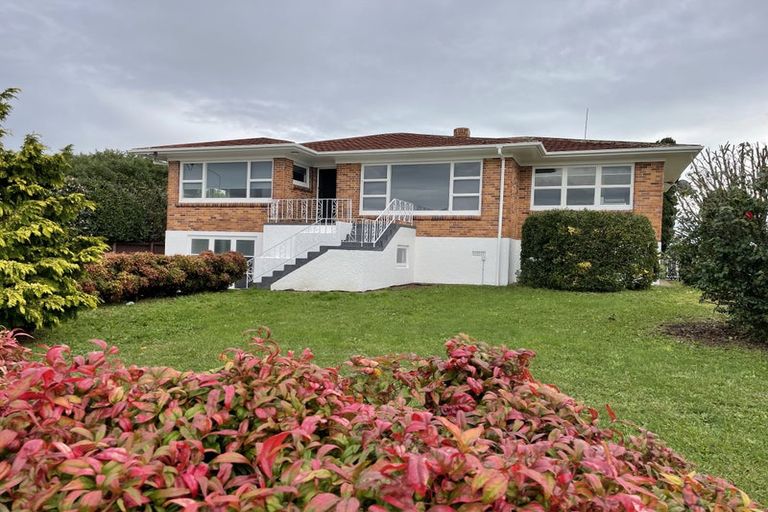 Photo of property in 222 Te Atatu Road, Te Atatu South, Auckland, 0610