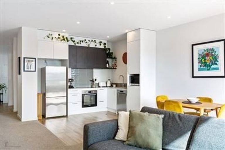 Photo of property in 6/3 Genevieve Lane, Hobsonville, Auckland, 0616