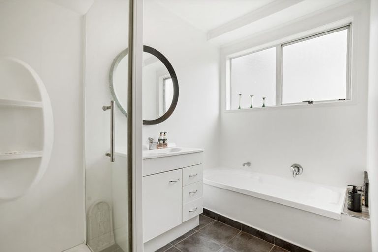 Photo of property in 44 Clyma Place, Massey, Auckland, 0614