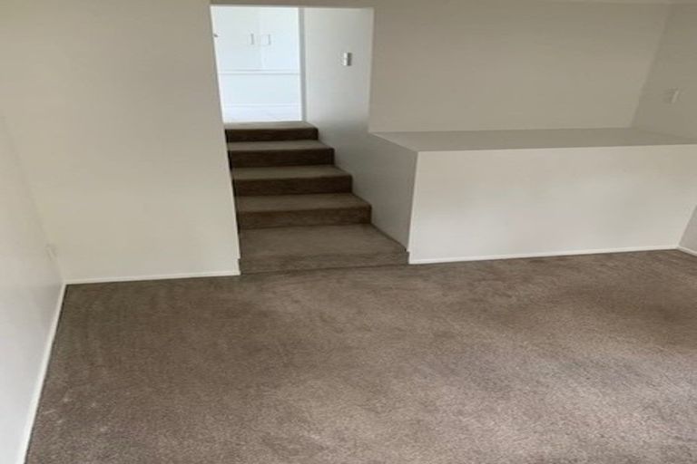 Photo of property in 1/10 Newstead Avenue, Browns Bay, Auckland, 0632