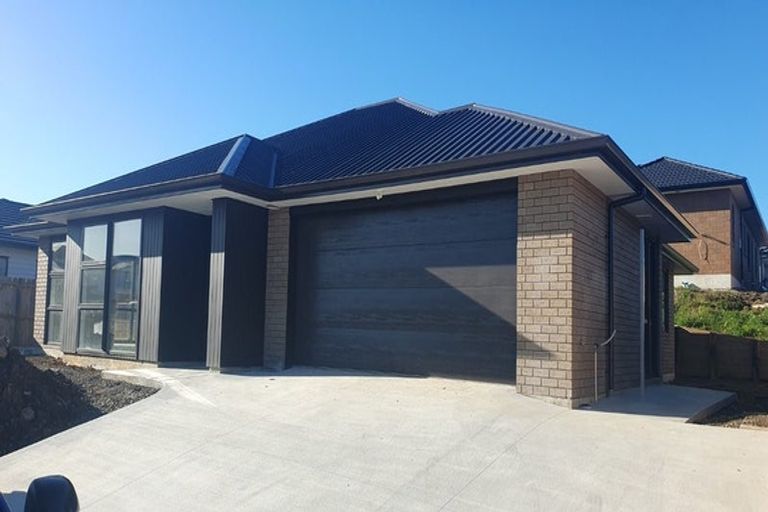 Photo of property in 29a Leathem Crescent, Pokeno, 2402