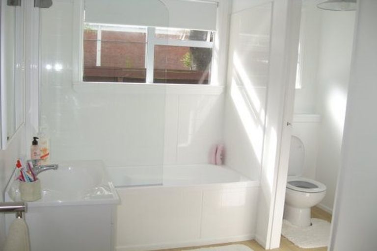 Photo of property in 165e Rata Street, Naenae, Lower Hutt, 5011