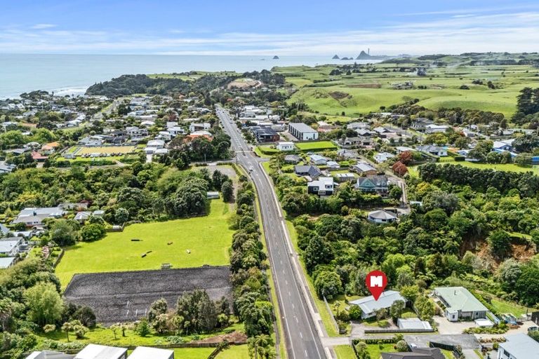 Photo of property in 1185 South Road, Oakura, 4314