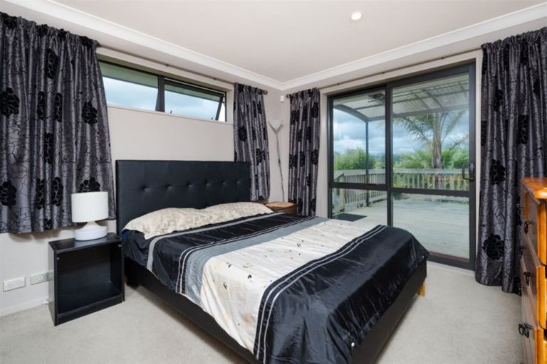 Photo of property in 22 Jezero Drive, Massey, Auckland, 0614