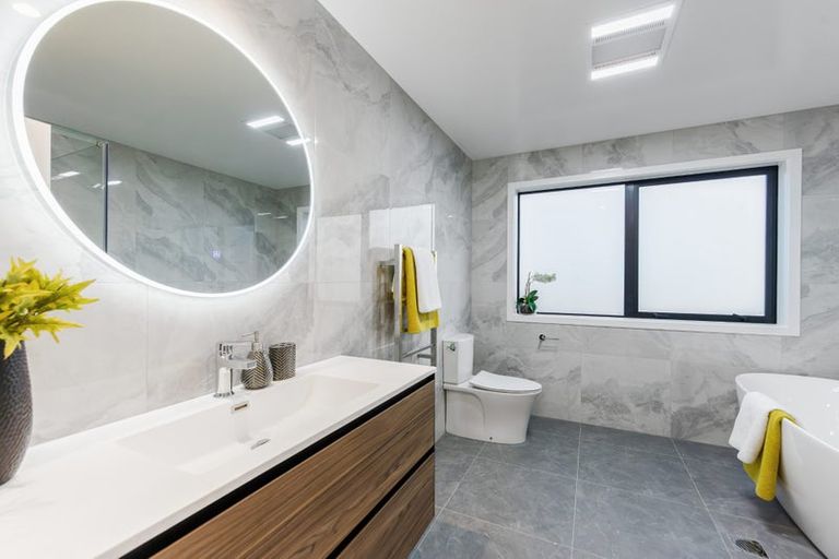 Photo of property in 51 Kumukumu Road, Long Bay, Auckland, 0630