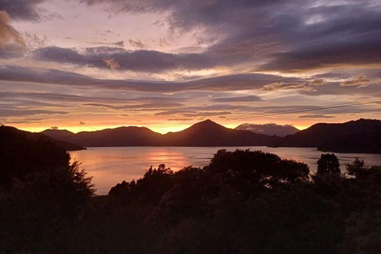 Photo of property in 7116 Kenepuru Road, Raetihi, Picton, 7282