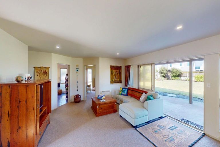 Photo of property in 51 Kent Avenue, Waitarere Beach, Levin, 5510