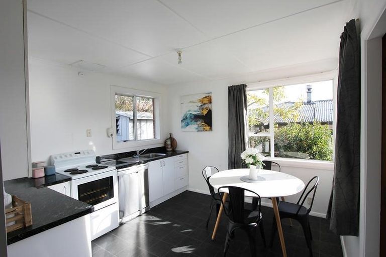 Photo of property in 23 Elwyn Crescent, Green Island, Dunedin, 9018