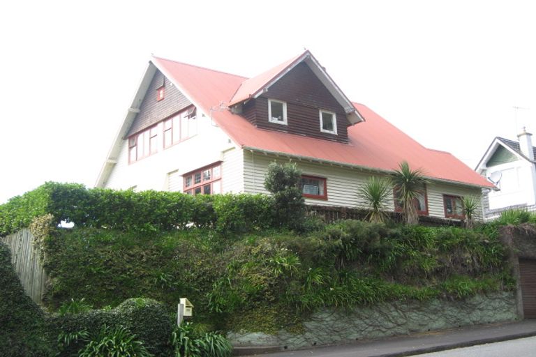 Photo of property in 103 Gover Street, New Plymouth, 4310