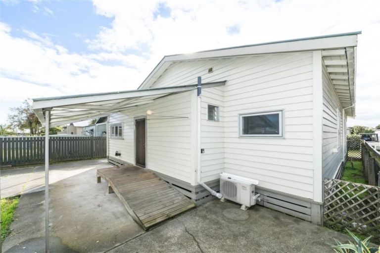 Photo of property in 24 Oxford Street, Hokowhitu, Palmerston North, 4410