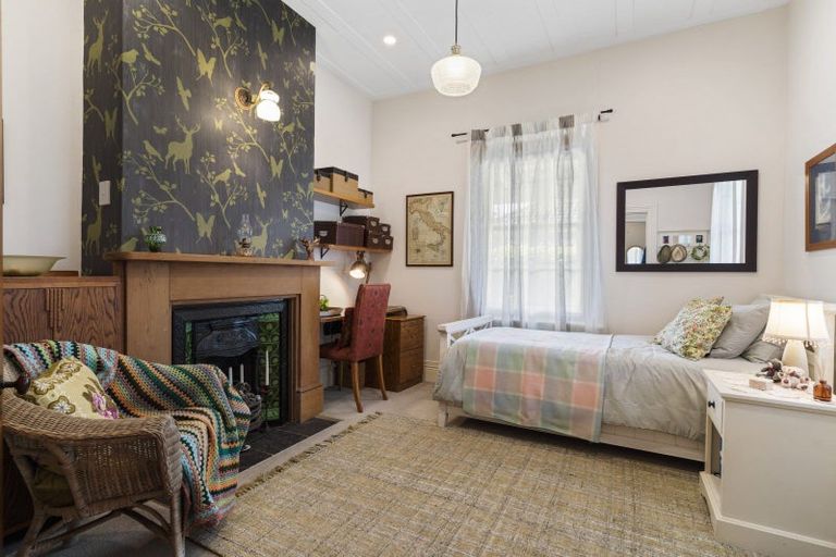 Photo of property in 8 Wallace Road, Mangere Bridge, Auckland, 2022